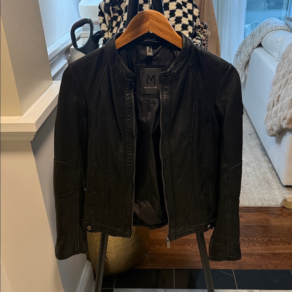 Elegant Black Leather Jacket for Women